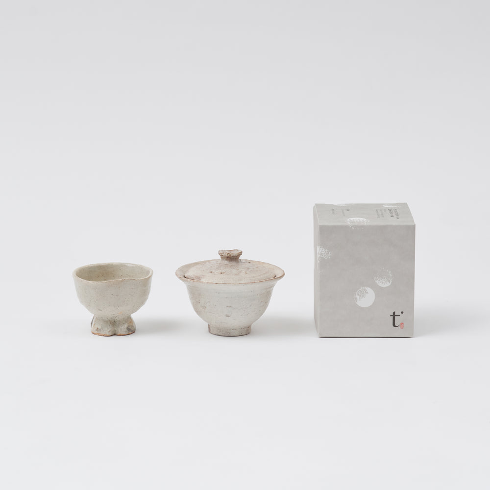 Charcoal-rosted Oolong and one-person tea set