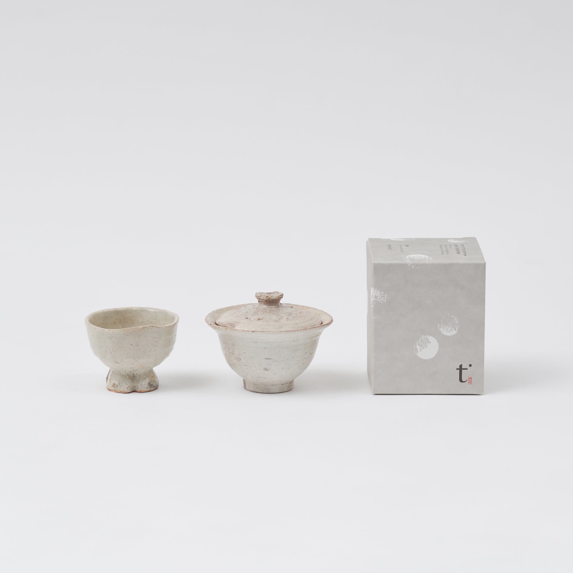 Charcoal-rosted Oolong and one-person tea set