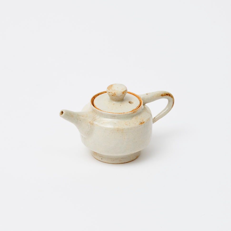 Tea pot