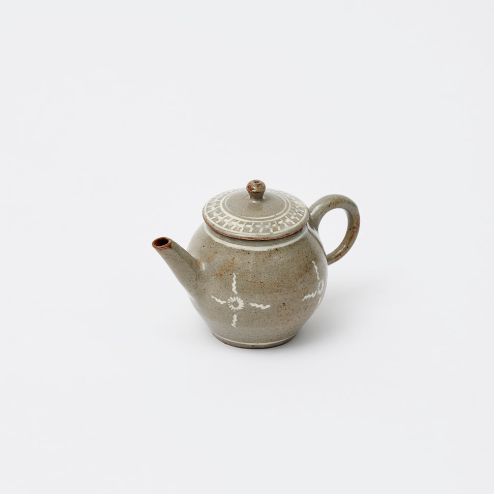 Tea pot