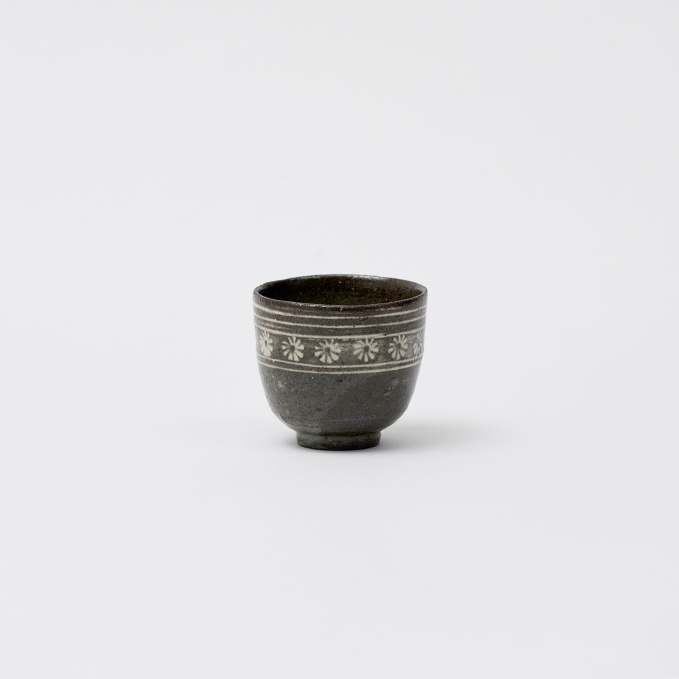 Buncheong porcelain Stamped pattern cup